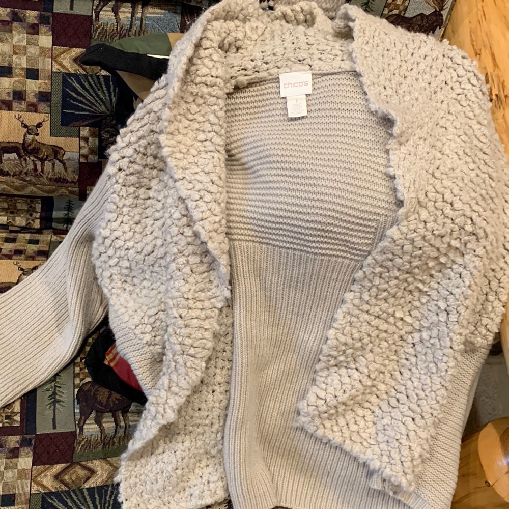 One chicos women cream sweater